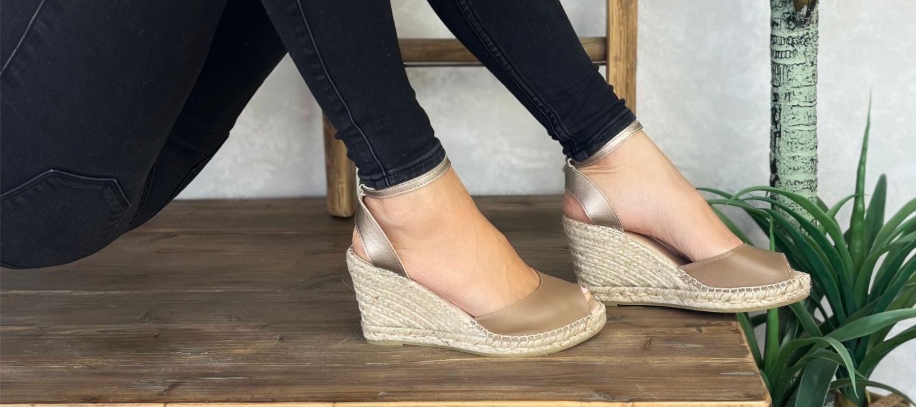 Mid heeled chamois ankle strap peep toe basic casual wedge sandals online