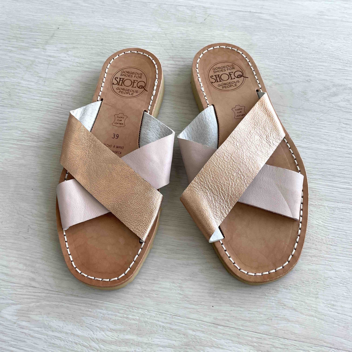 Crossover Slide in Rose Blush - Outlet item - Shoeq