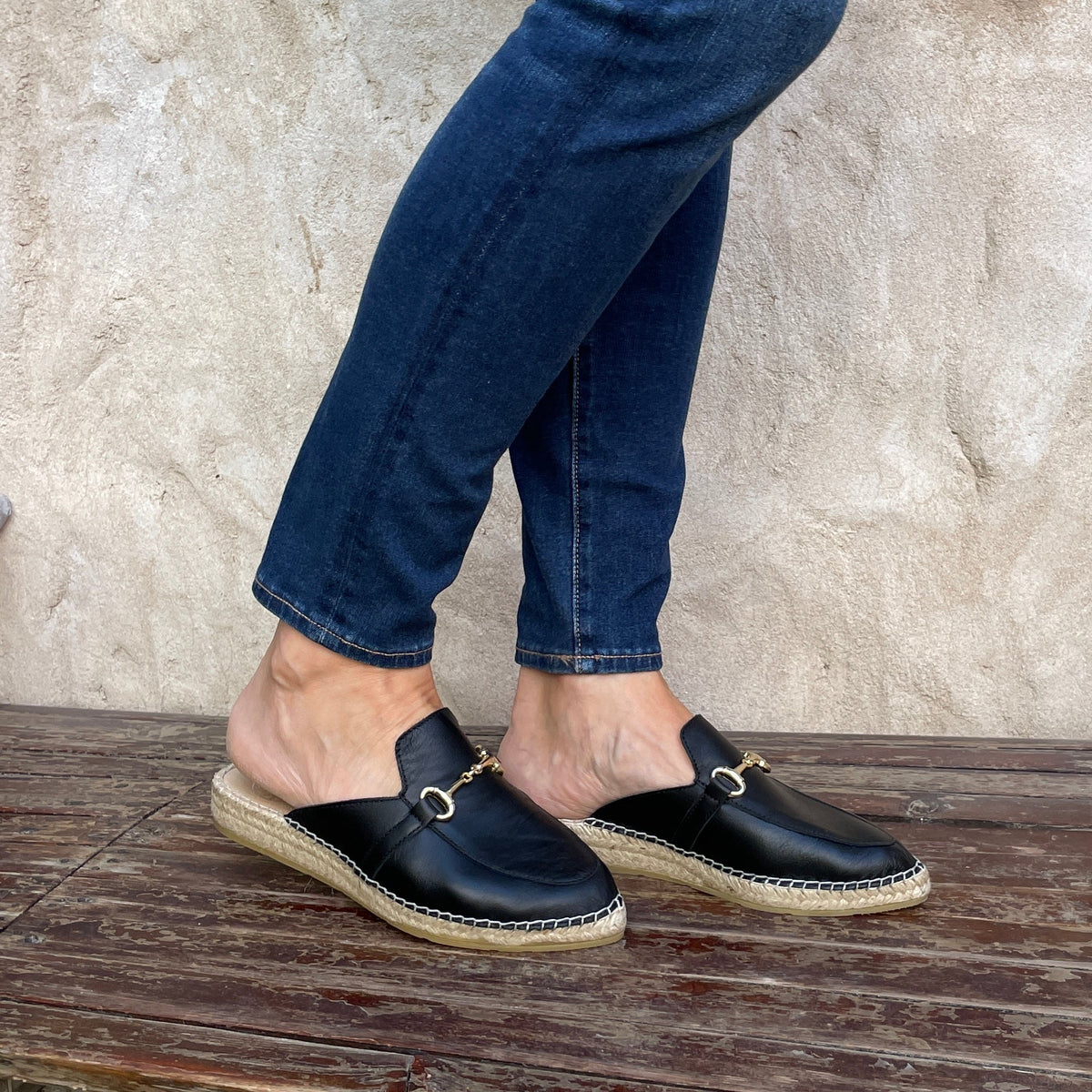 Espadrille Mule in Midnight - Shoeq