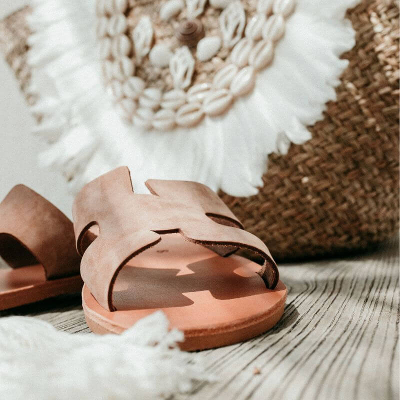 Hania Slide in Mocha - Shoeq