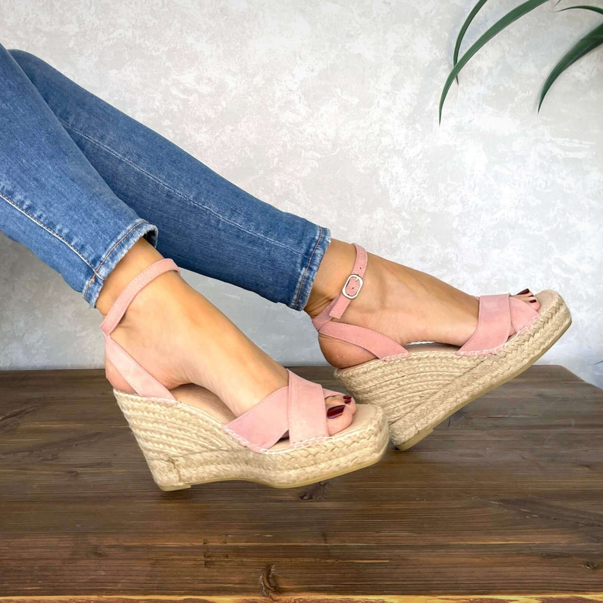 Lucia Espadrille Wedge in Rose Shoeq