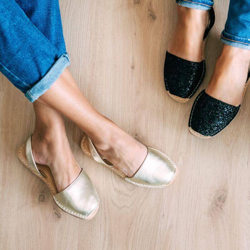 Luxe Premium Avarca in Champagne Metallic - Shoeq