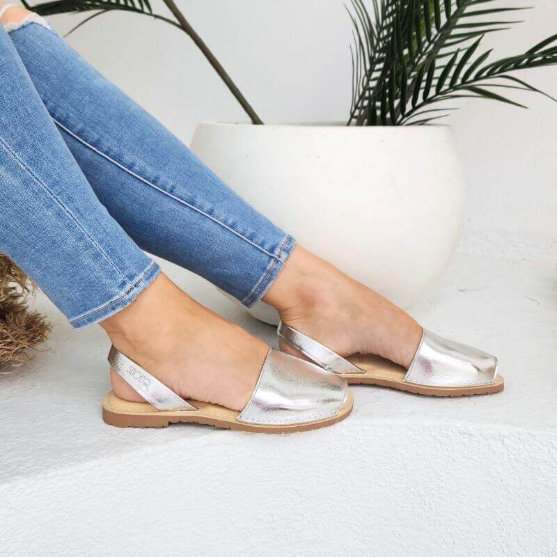 Luxe Premium Avarca in Platinum (Vegan) - Shoeq