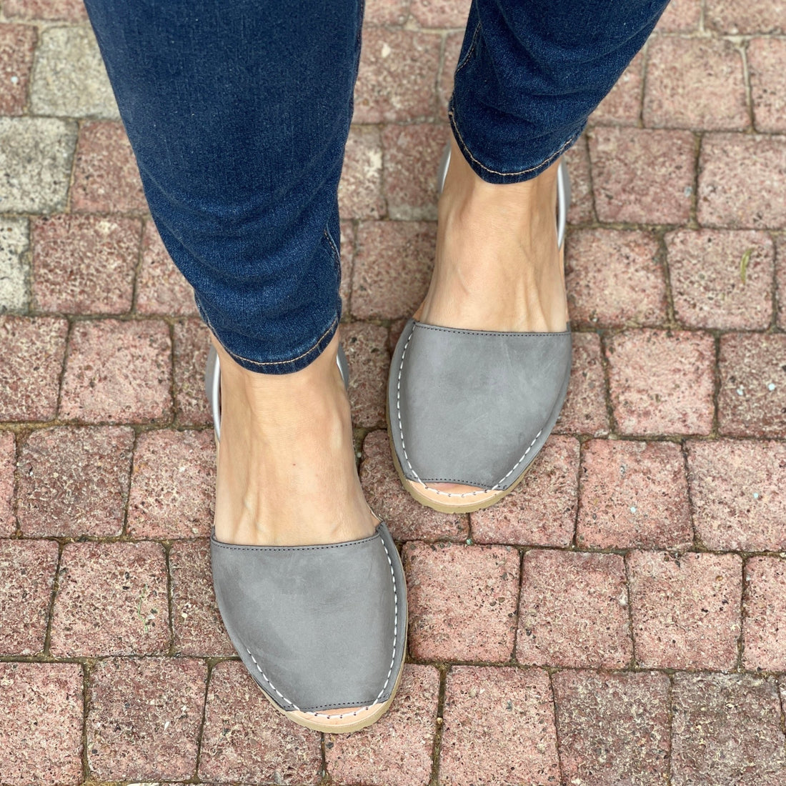 Classic Avarca in Ash Grey - Shoeq