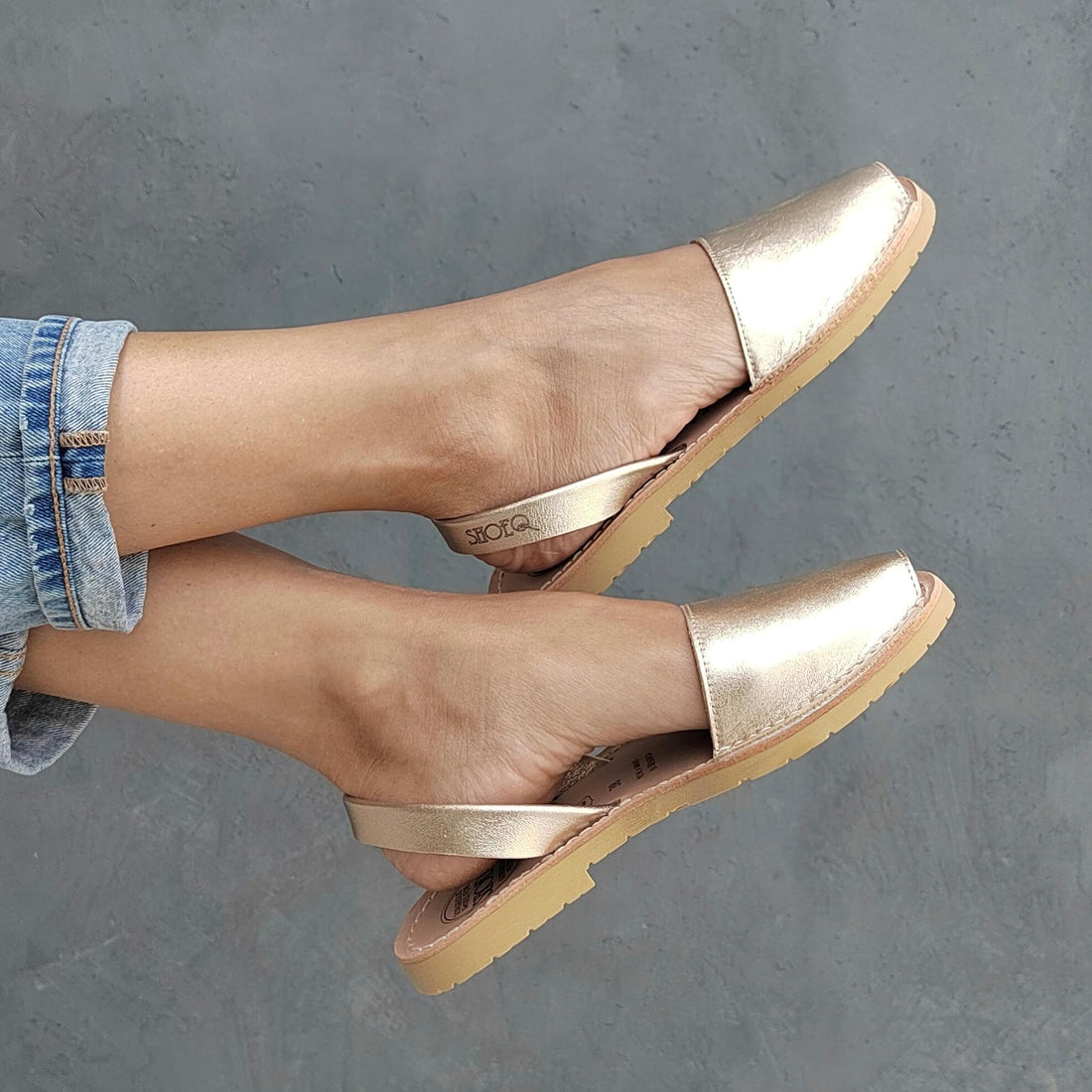 Classic Avarca in Champagne Metallic - Shoeq