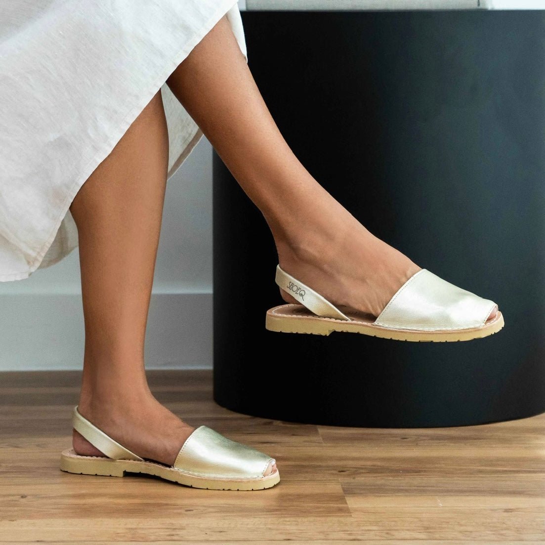 Classic Avarca in Champagne Metallic - Shoeq