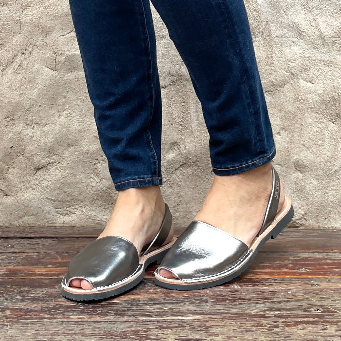 Classic Avarca in Metallic Pewter - Shoeq