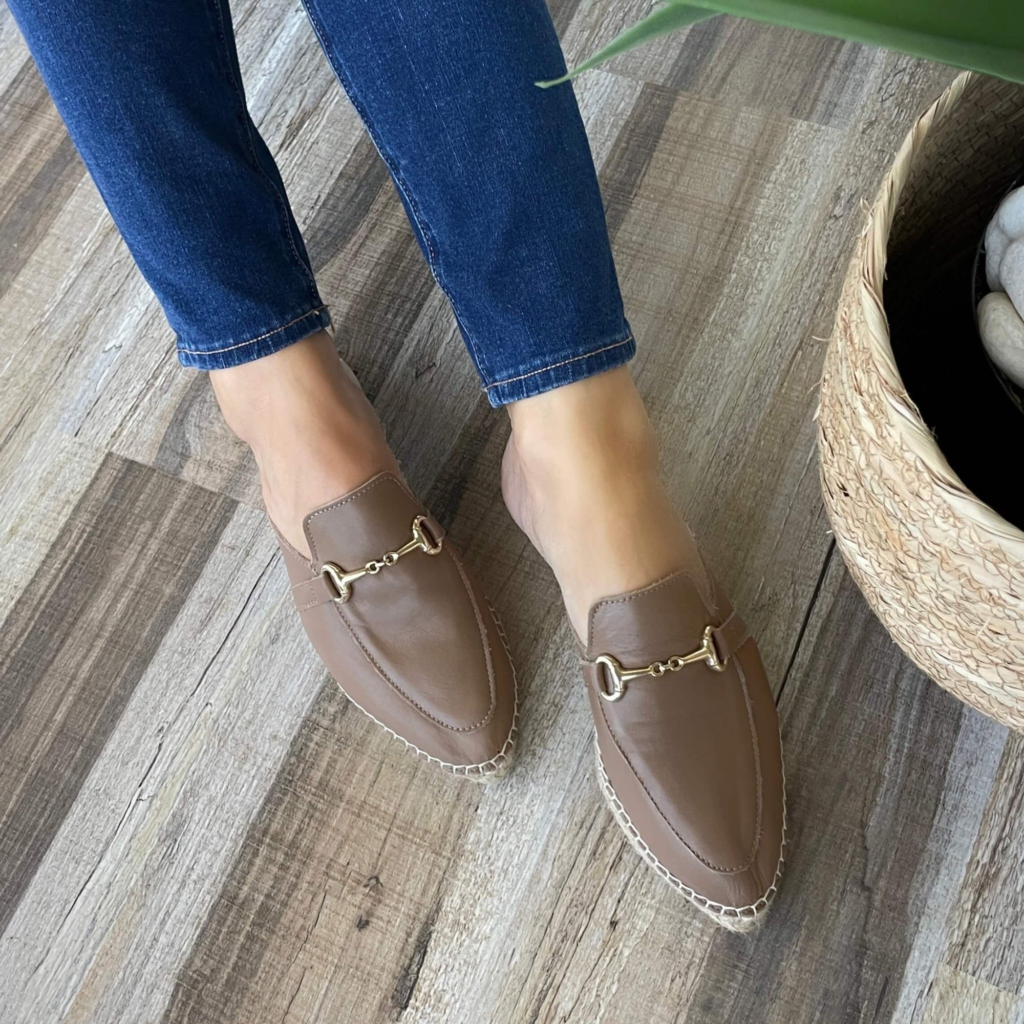 Espadrille Mule in Mocha - Shoeq