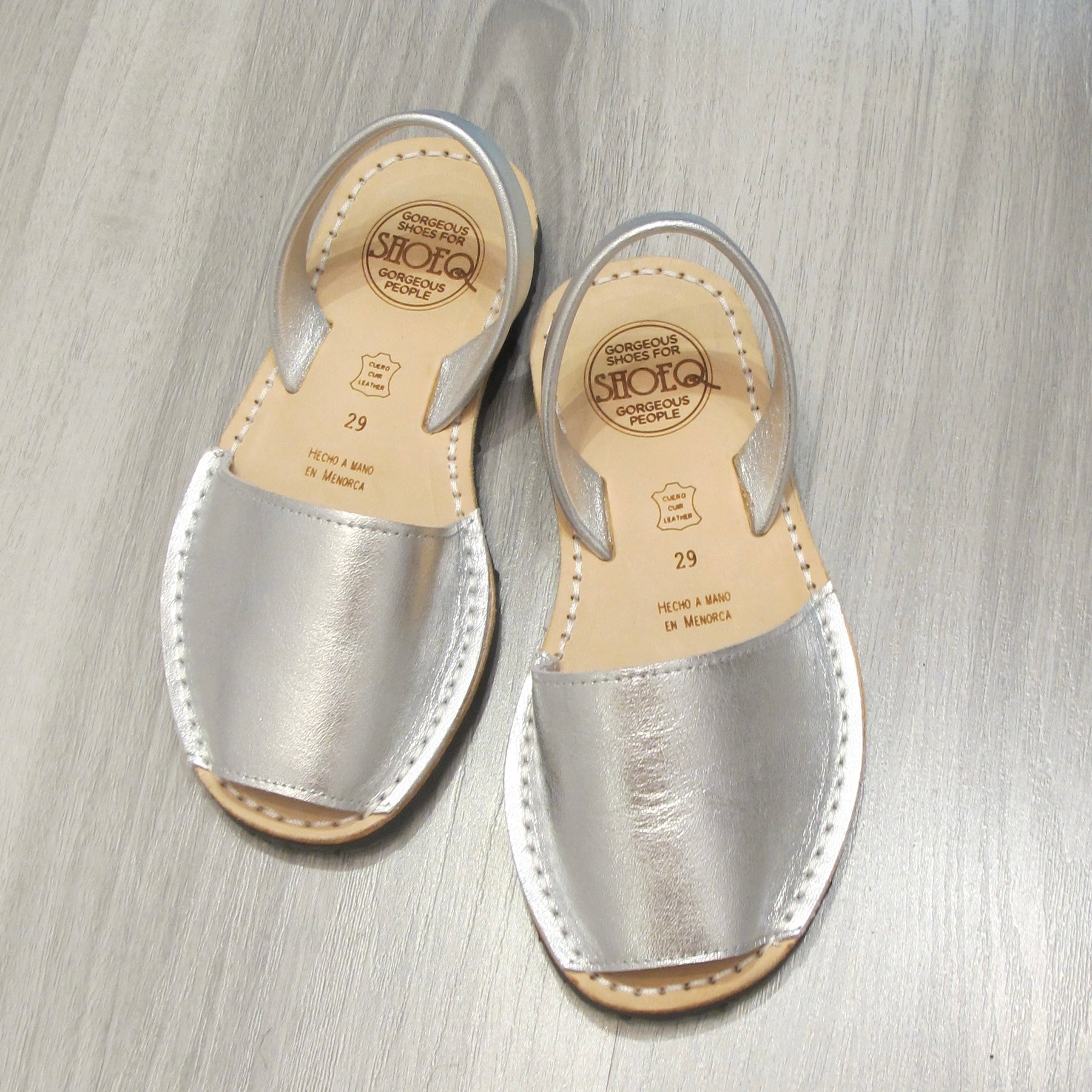 Girls Classic Avarca in Metallic Silver - Shoeq