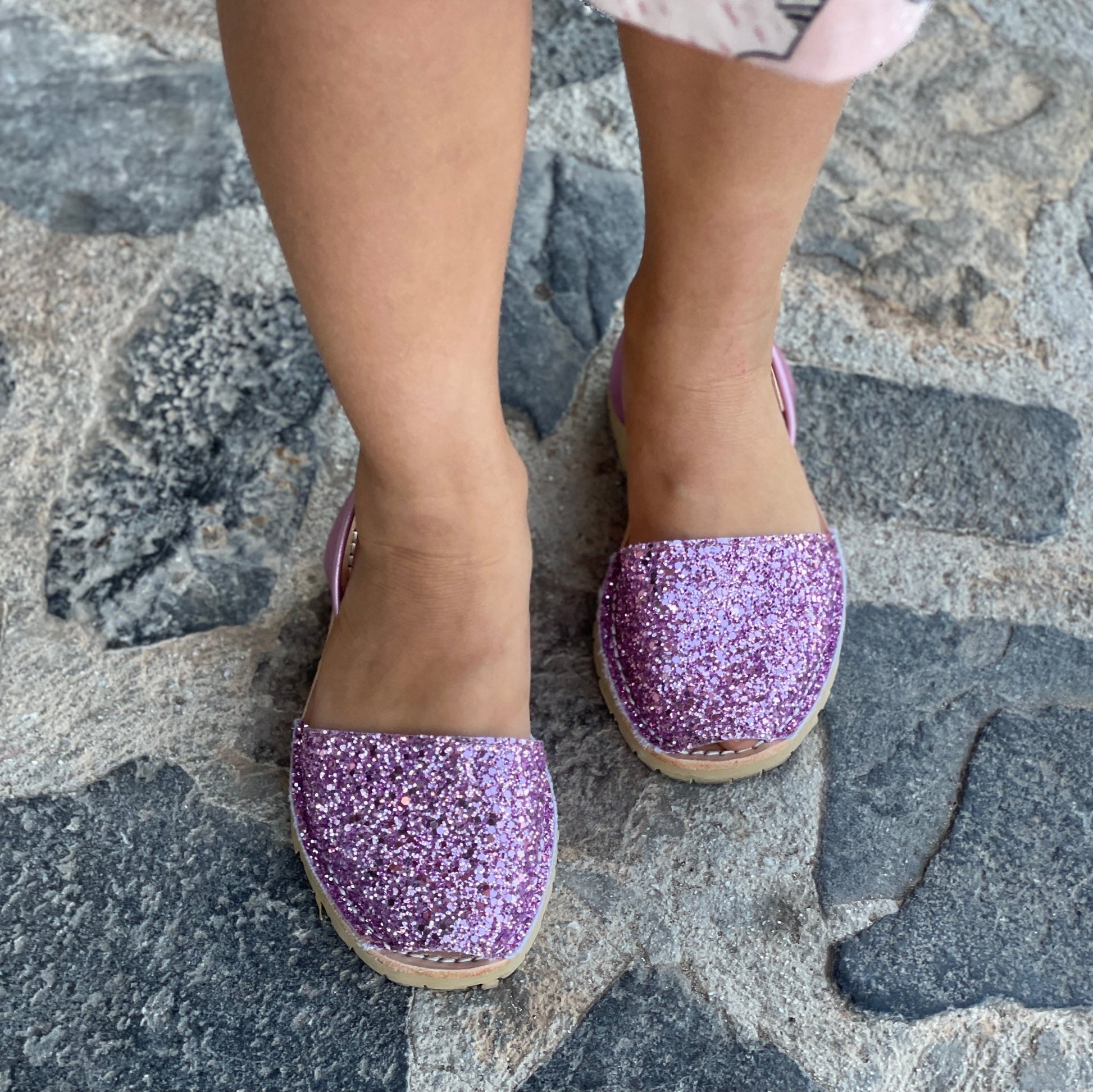 Girls Classic Avarca in Pink Glitter - Shoeq