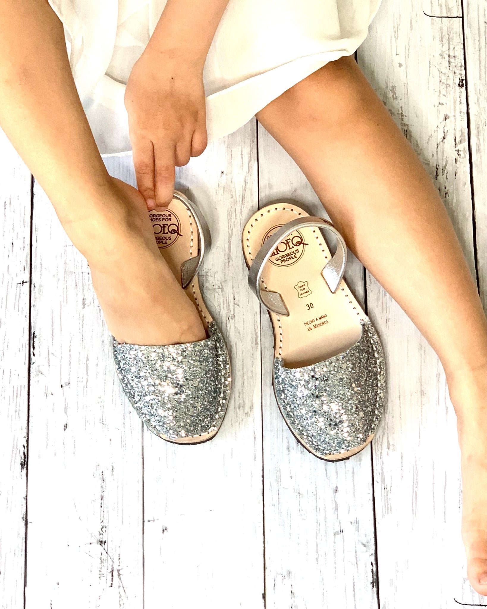 Girls Classic Avarca in Silver Glitter - Shoeq