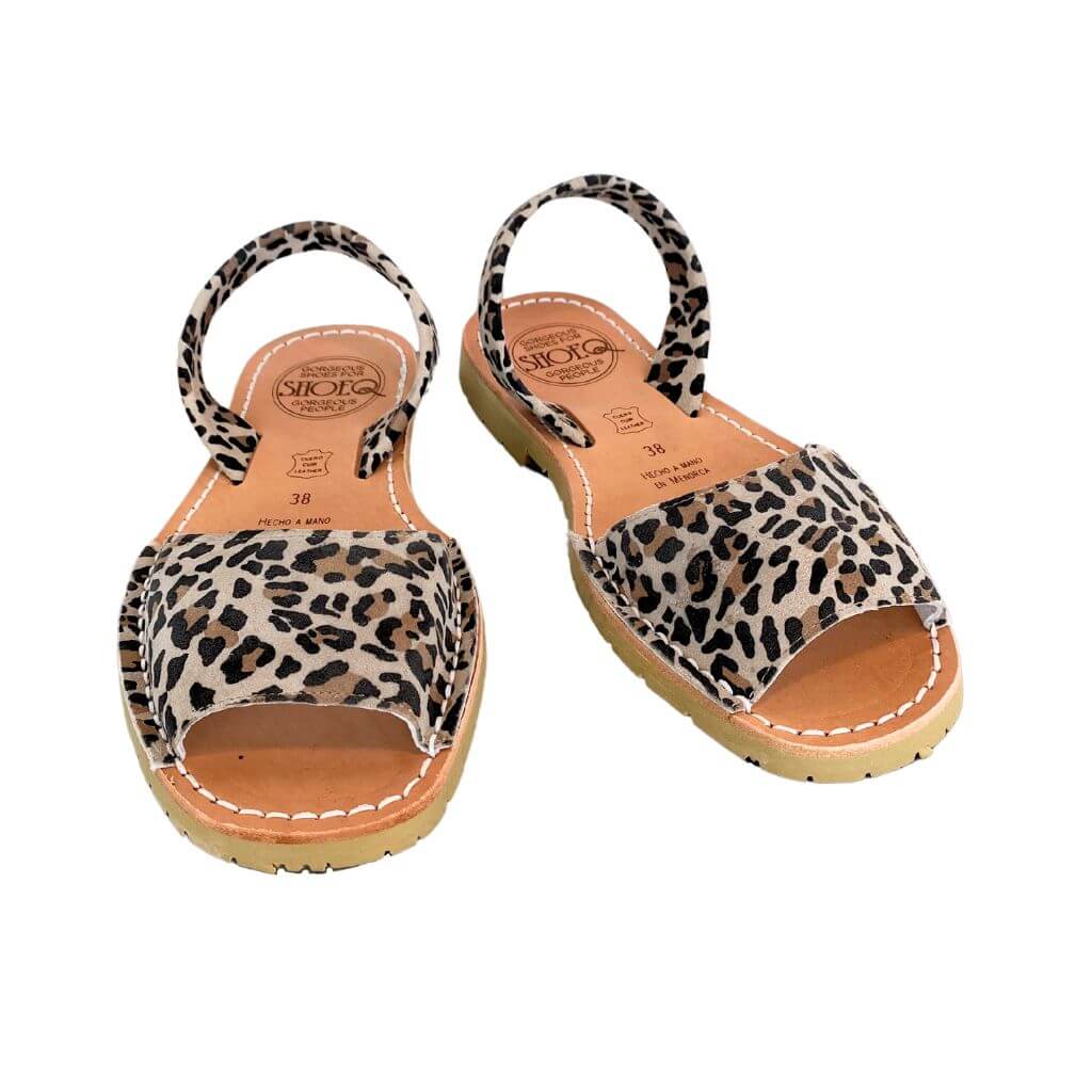 Peekaboo Avarca in Dark Leopard - Shoeq