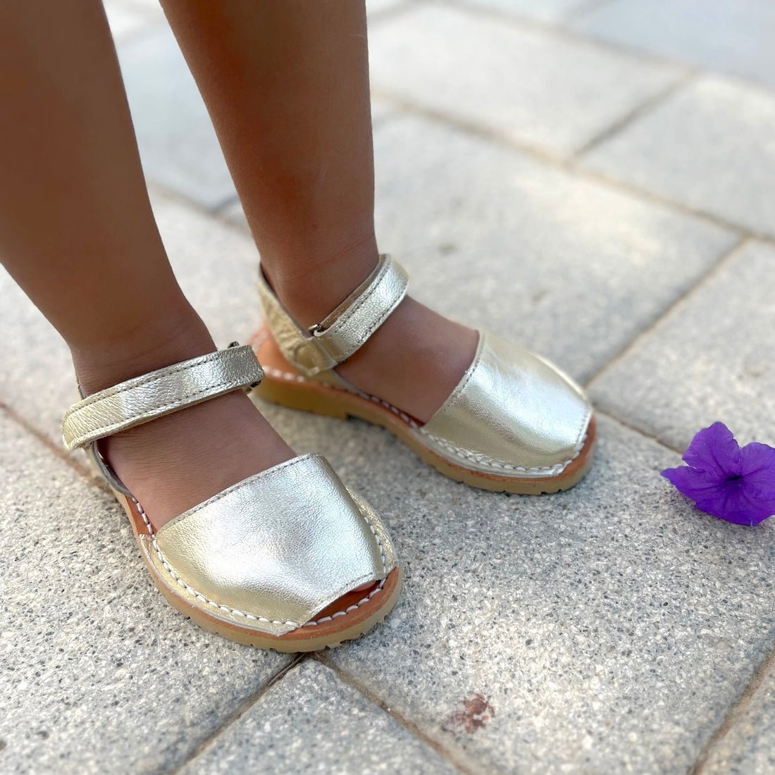 Toddler Avarca in Champagne Metallic - Shoeq