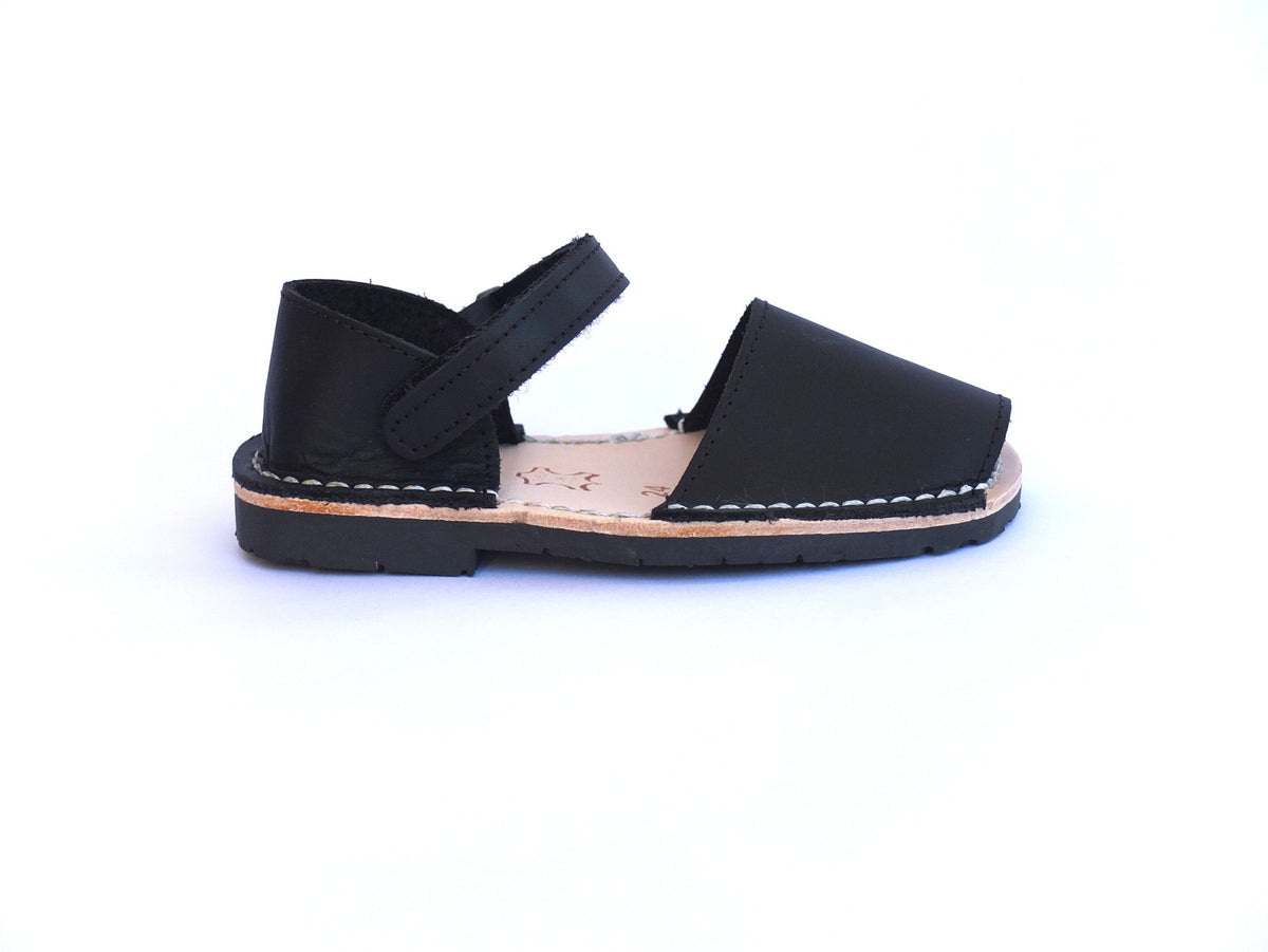 Unisex Black Leather Classic - Shoeq